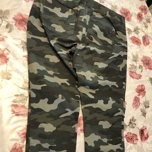 Women’s casual pants size 14 camouflage